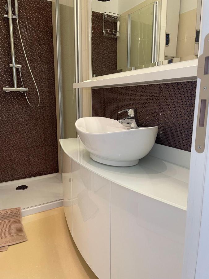 First Row To The Sea Apartment Opatija Exterior photo