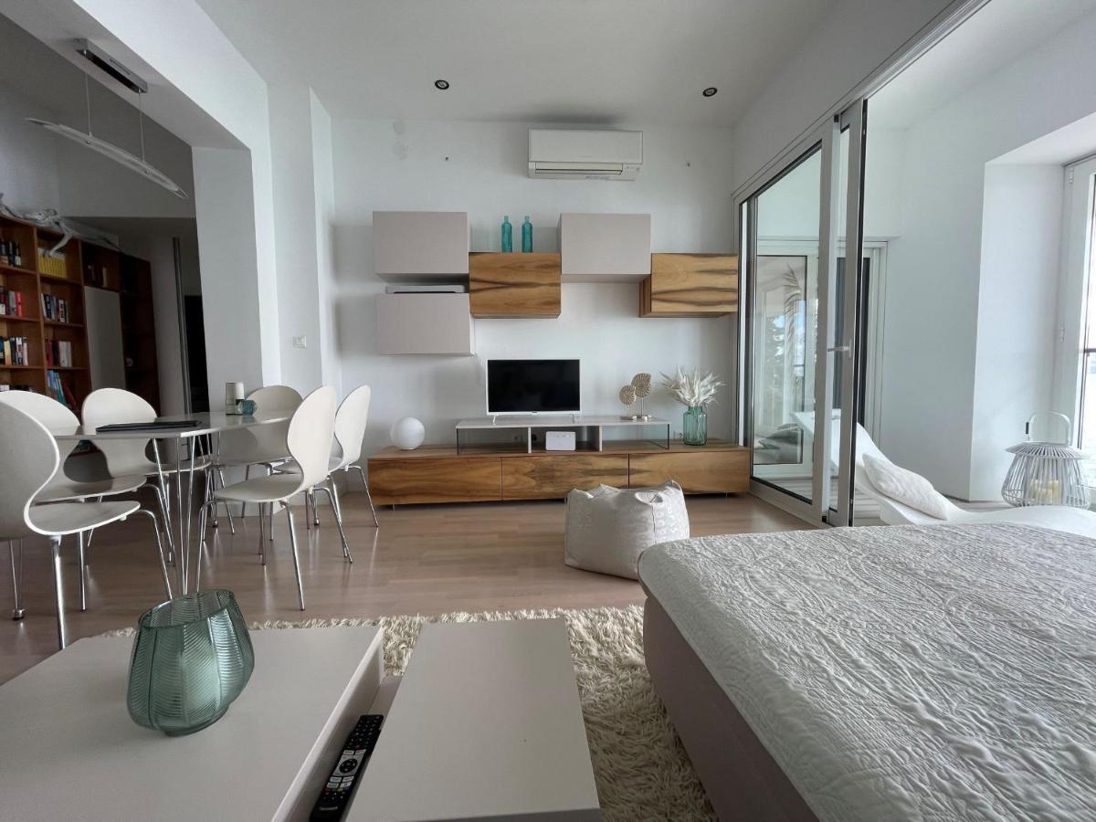 First Row To The Sea Apartment Opatija Exterior photo